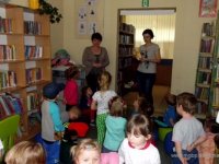 Maluszki w bibliotece